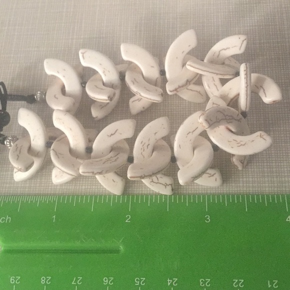 New beautiful artwork White Howlite Bracelet Set - Picture 10 of 11